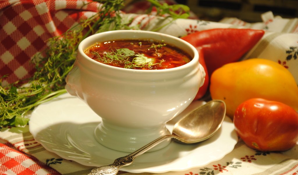 Обои ложка, перец, томаты, борщ, суп, spoon, pepper, tomatoes, soup разрешение 3872x2592 Загрузить