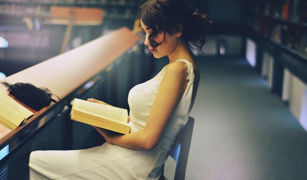 Обои девушка, книга, дениз, чтение, girl, book, denise, reading разрешение 2048x1356 Загрузить