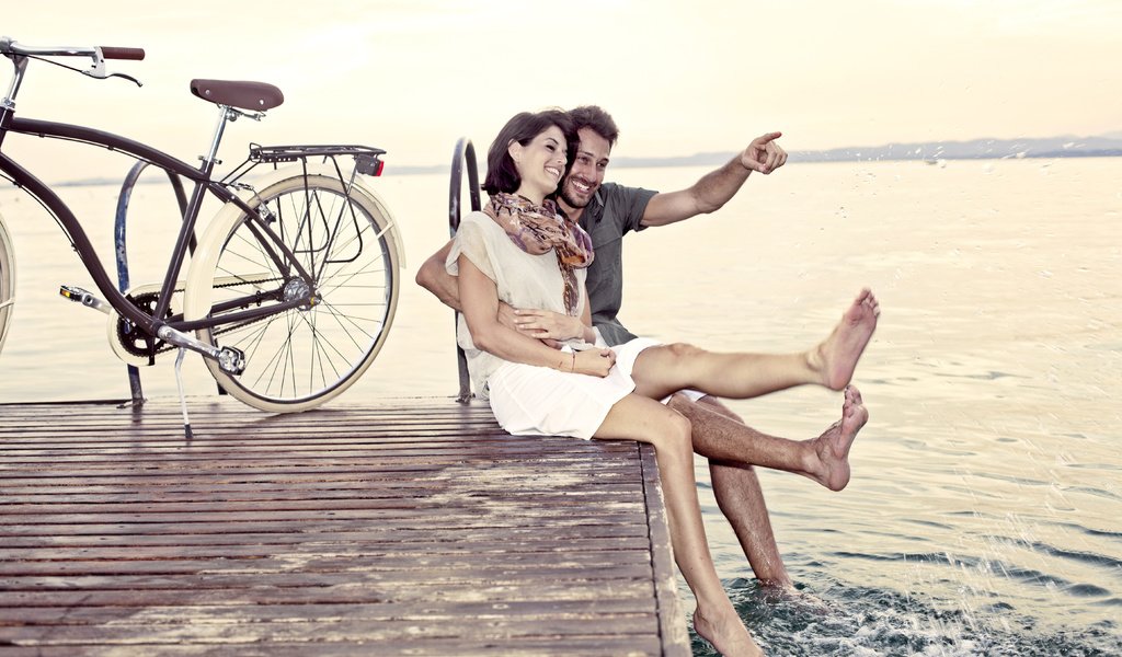 Обои пирс, любовь, отношения, пара, велосипед, pierce, love, relationship, pair, bike разрешение 5616x3744 Загрузить