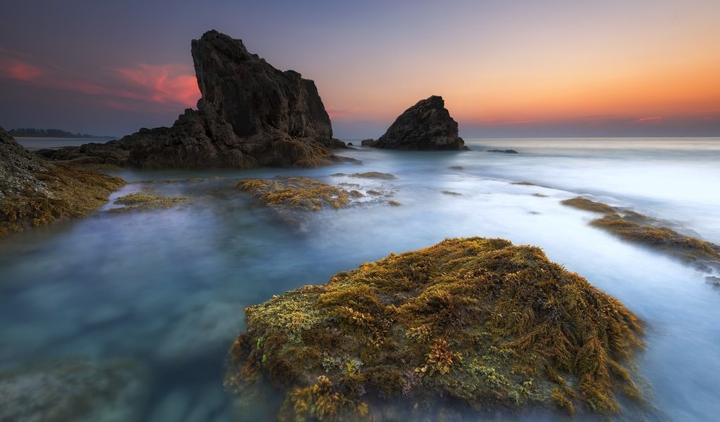 Обои скалы, море, рассвет, побережье, таиланд, rocks, sea, dawn, coast, thailand разрешение 1998x1291 Загрузить