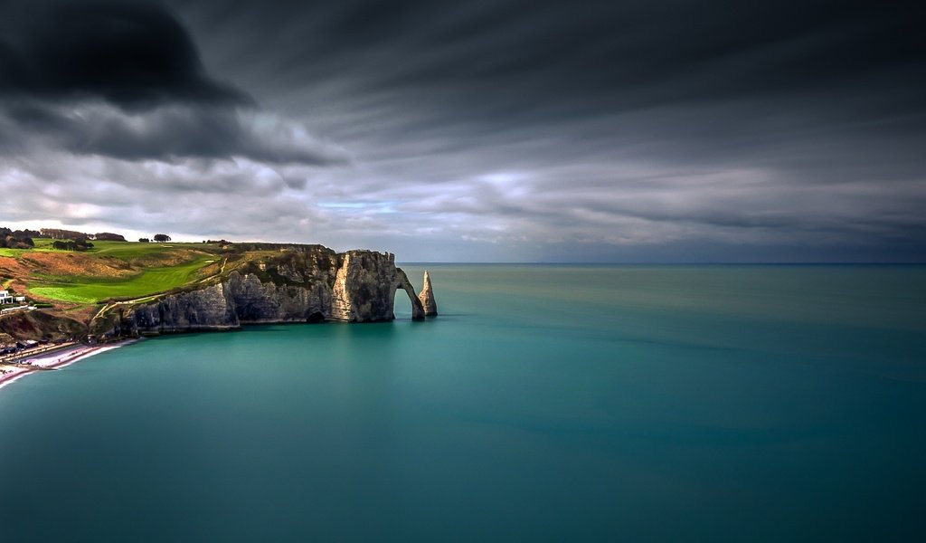 Обои небо, арка, облака, вода, скалы, природа, пейзаж, море, побережье, the sky, arch, clouds, water, rocks, nature, landscape, sea, coast разрешение 2048x1382 Загрузить