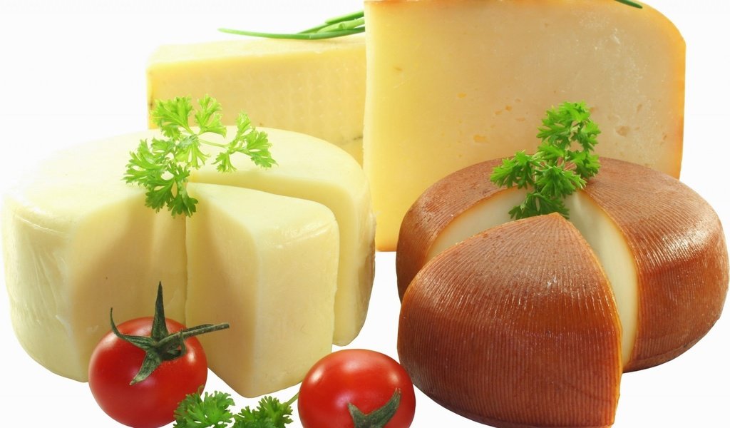 Обои зелень, сыр, белый фон, помидоры, петрушка, брынза, greens, cheese, white background, tomatoes, parsley разрешение 1920x1379 Загрузить
