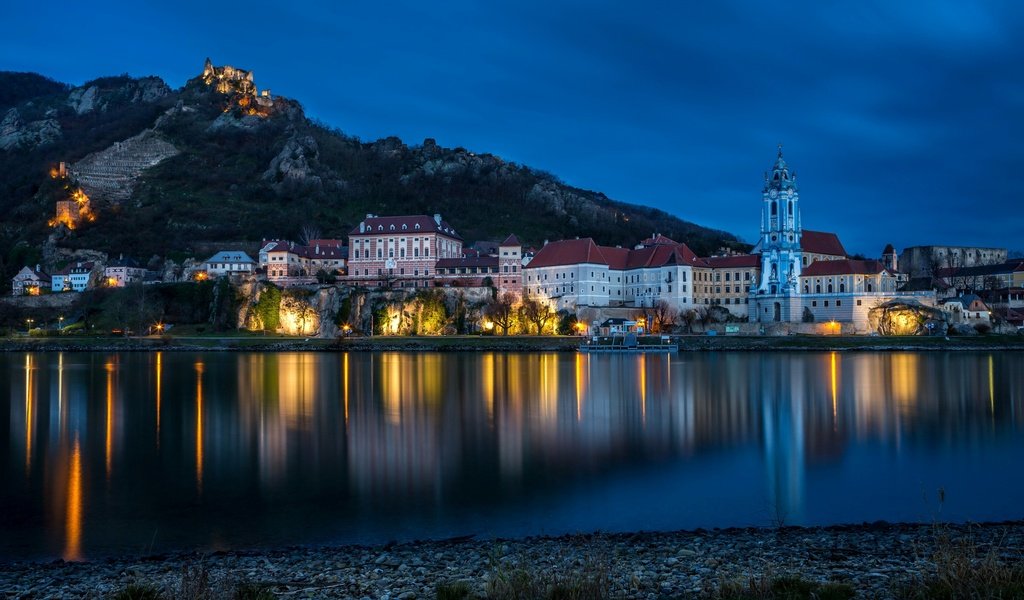 Обои ночь, огни, город, австрия, дюрнштайн, night, lights, the city, austria, dürnstein разрешение 2880x1800 Загрузить