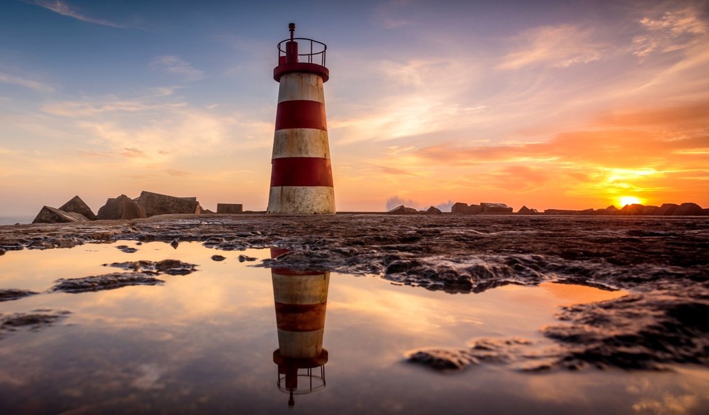 Обои небо, закат, пейзаж, море, маяк, португали, povoa, the sky, sunset, landscape, sea, lighthouse, portugal разрешение 2048x1365 Загрузить