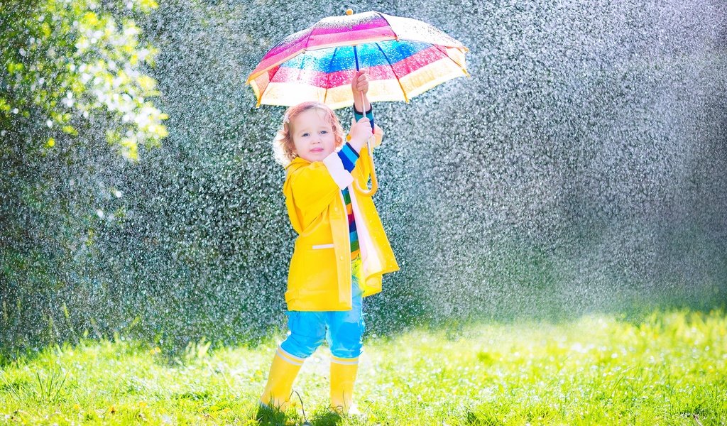 Обои девочка, дождь, зонт, ребенок, girl, rain, umbrella, child разрешение 5000x3333 Загрузить