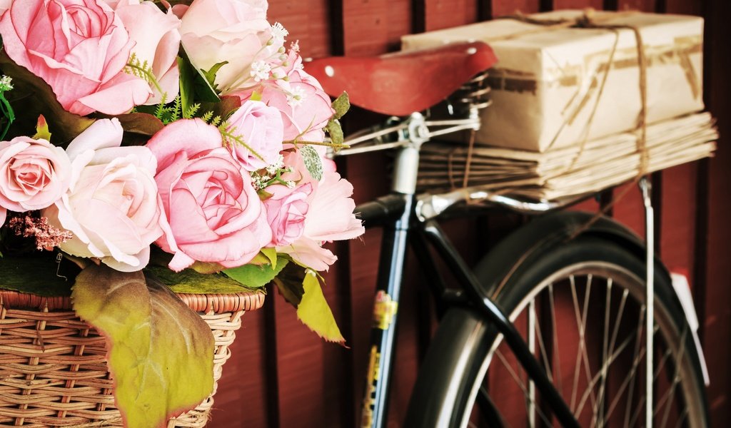 Обои цветы, ретро, букет, велосипед,  цветы, роз, флористика, flowers, retro, bouquet, bike, roses, floral разрешение 2880x1920 Загрузить