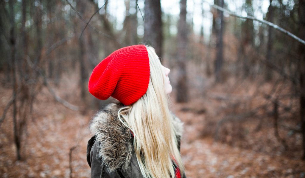 Обои девушка, блондинка, красная, осень, шапка, girl, blonde, red, autumn, hat разрешение 3861x2574 Загрузить