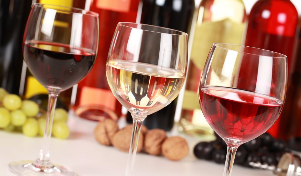 Обои виноград, вино, бокалы, вина, stemware, grapes, wine, glasses разрешение 5616x3744 Загрузить