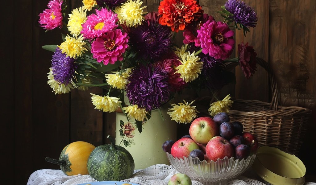 Обои яблоки, букет, тыква, натюрморт, сливы, астры, цинния, apples, bouquet, pumpkin, still life, plum, asters, zinnia разрешение 2850x2095 Загрузить