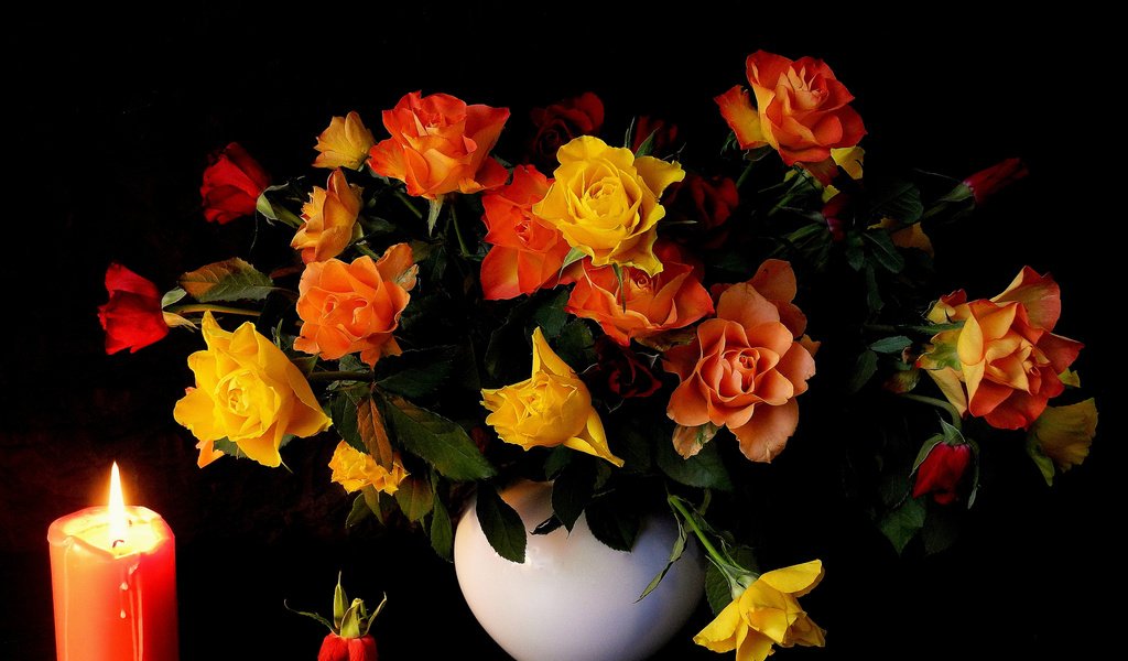 Обои фон, розы, букет, свеча,  цветы, роз, cвечи, background, roses, bouquet, candle, flowers, candles разрешение 5120x3840 Загрузить