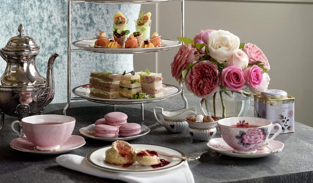 Обои цветы, чай, пирожные, afternoon tea, flowers, tea, cakes разрешение 5415x3578 Загрузить