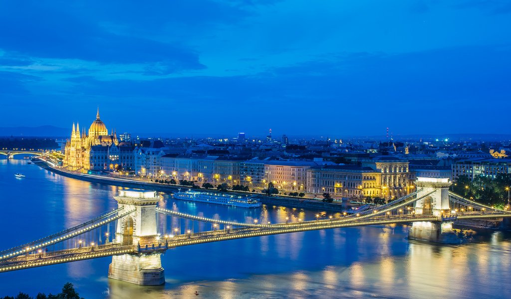 Обои ночь, огни, река, мост, венгрия, будапешт, парламент, дунай, night, lights, river, bridge, hungary, budapest, parliament, the danube разрешение 2048x1269 Загрузить