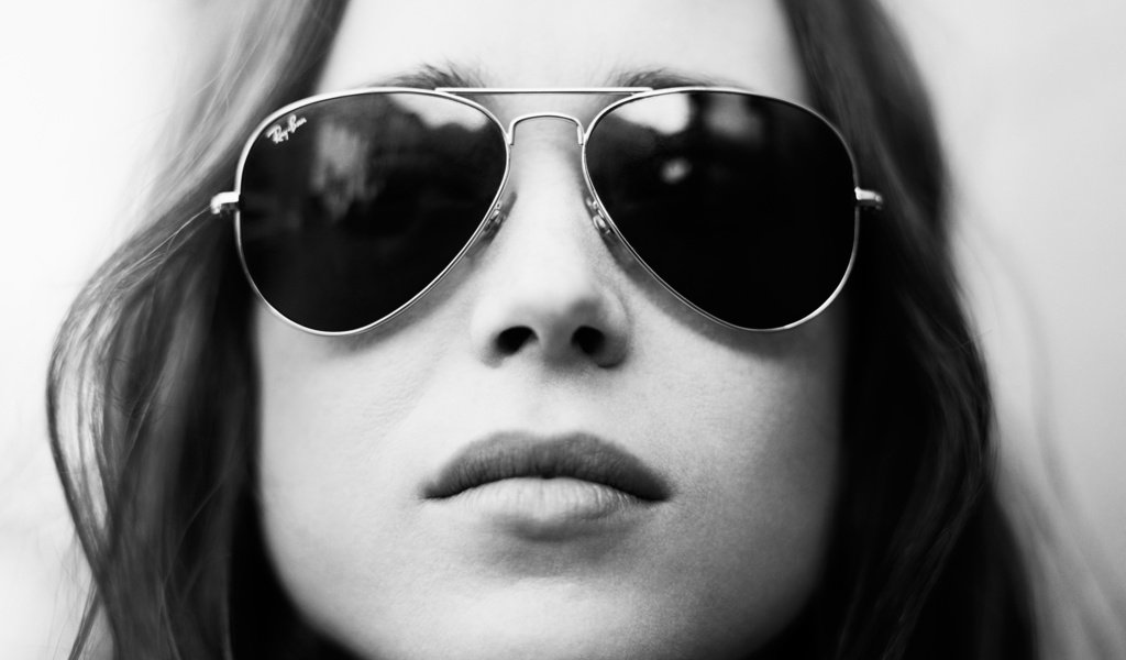 Обои девушка, очки, лицо, актриса, эллен пейдж, girl, glasses, face, actress, ellen page разрешение 2500x1667 Загрузить