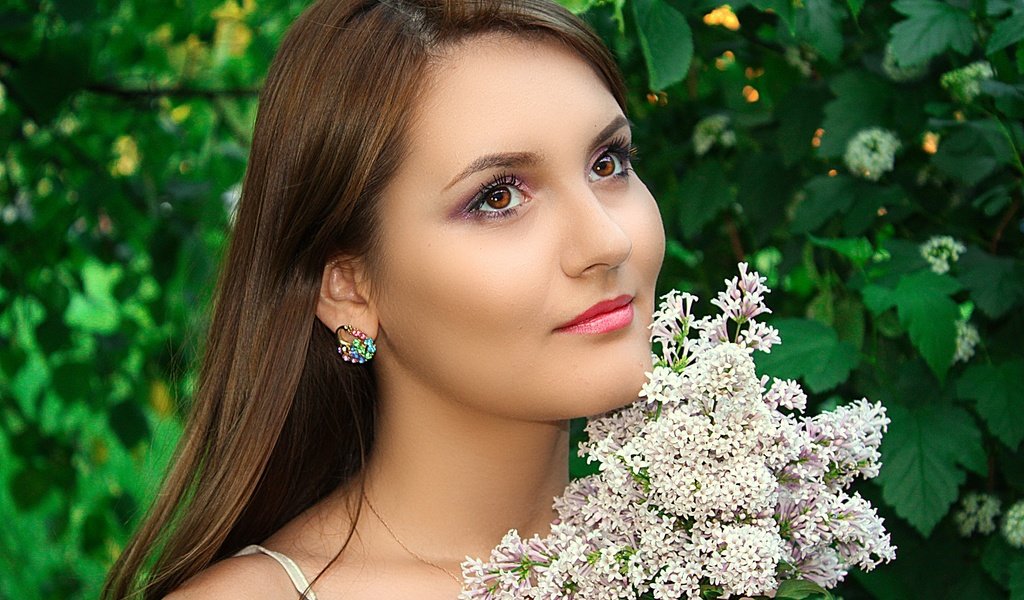 Обои цветы, девушка, весна, лицо, сирень, портет, oliana, flowers, girl, spring, face, lilac, portet разрешение 2880x1920 Загрузить