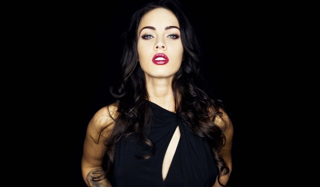 Обои девушка, платье, меган фокс, актриса, макияж, помада, girl, dress, megan fox, actress, makeup, lipstick разрешение 1920x1200 Загрузить