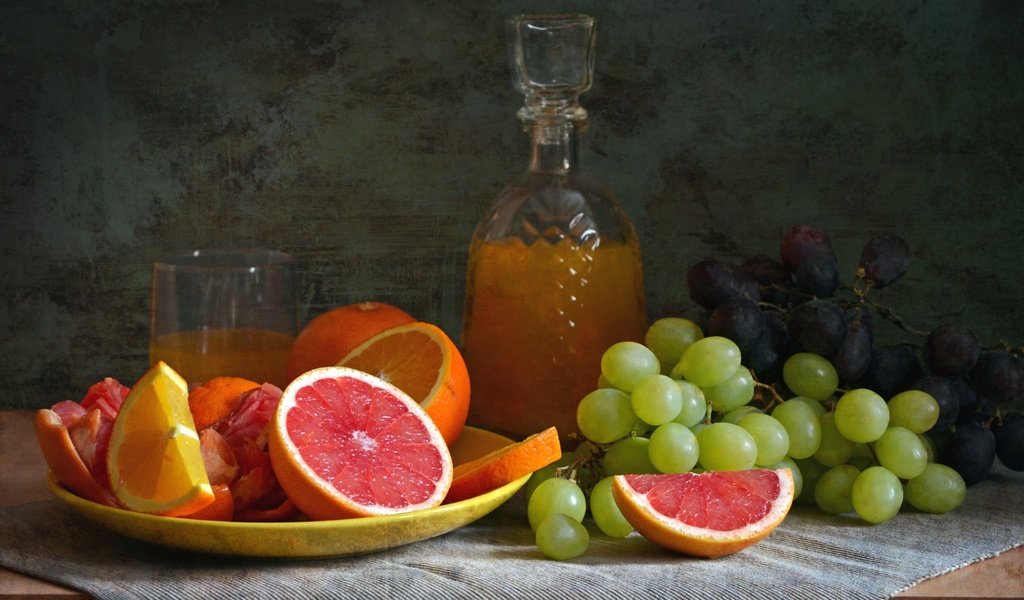 Обои виноград, апельсин, натюрморт, цитрусы, грейпфрут, сок, grapes, orange, still life, citrus, grapefruit, juice разрешение 1920x1262 Загрузить