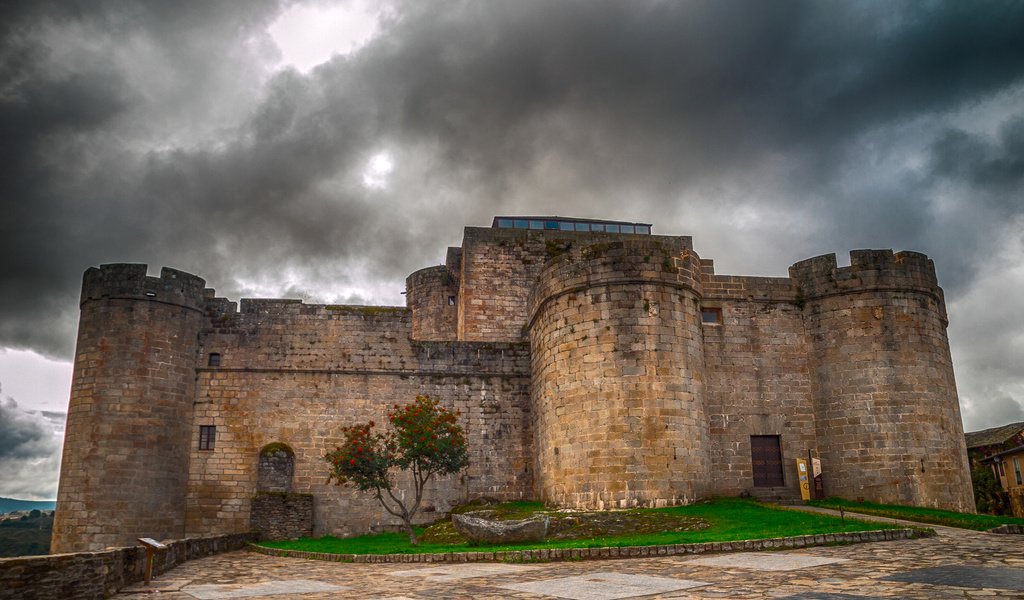 Обои тучи, крепость, испания, castillo, sanabria, clouds, fortress, spain разрешение 2800x1800 Загрузить