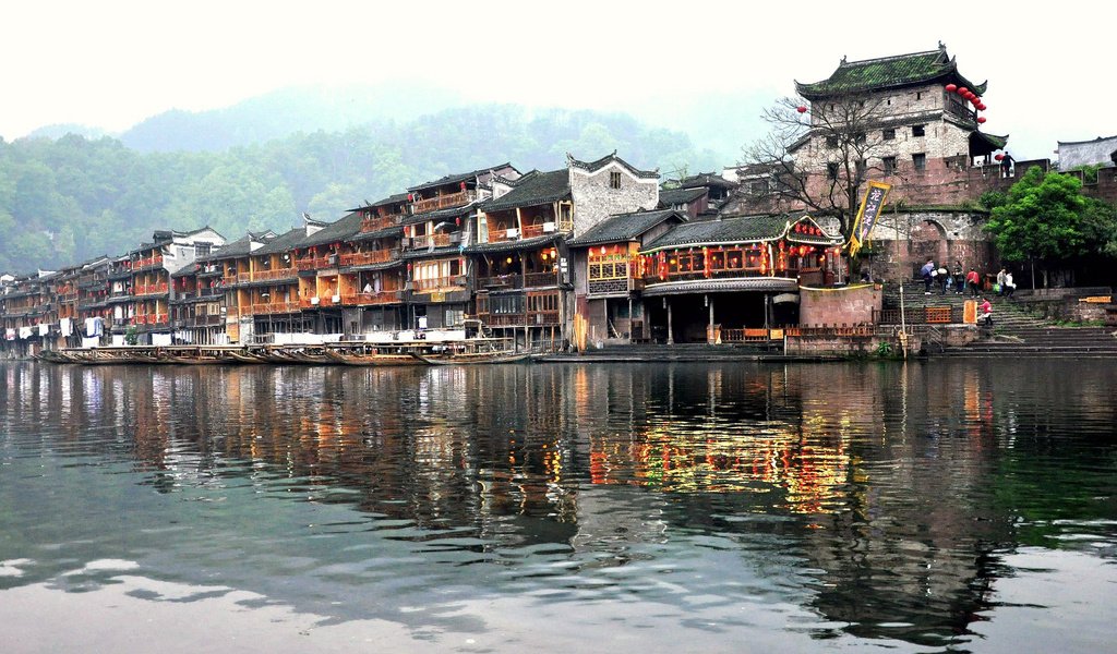 Обои лодки, дома, набережная, китай, fenghuang, boats, home, promenade, china разрешение 2048x1360 Загрузить