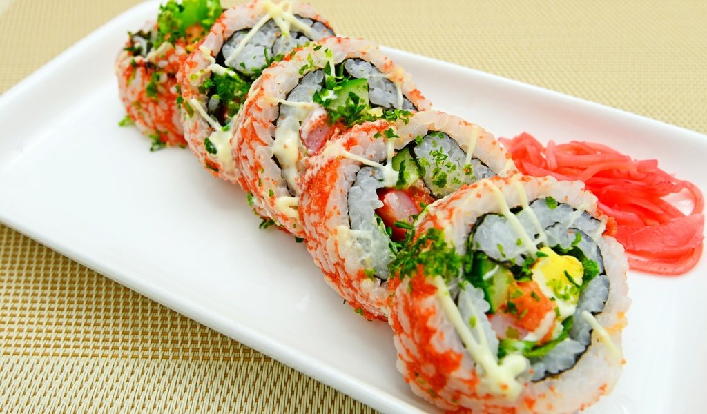 Обои суши, роллы, японская кухня, имбирь, sushi, rolls, japanese cuisine, ginger разрешение 2880x1922 Загрузить