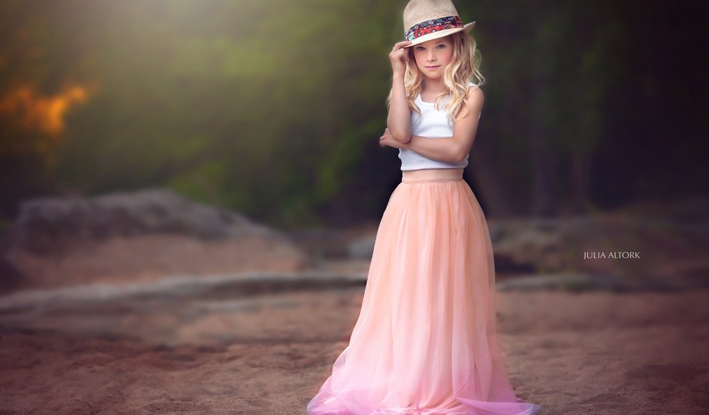 Обои природа, взгляд, дети, юбка, девочка, ребенок, шляпа, julia altork, nature, look, children, skirt, girl, child, hat разрешение 4368x2912 Загрузить