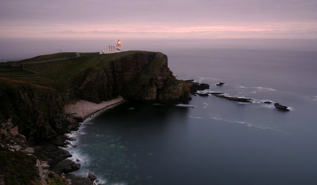 Обои вечер, камни, фото, пейзаж, море, скала, маяк, обрыв, the evening, stones, photo, landscape, sea, rock, lighthouse, open разрешение 2560x1600 Загрузить