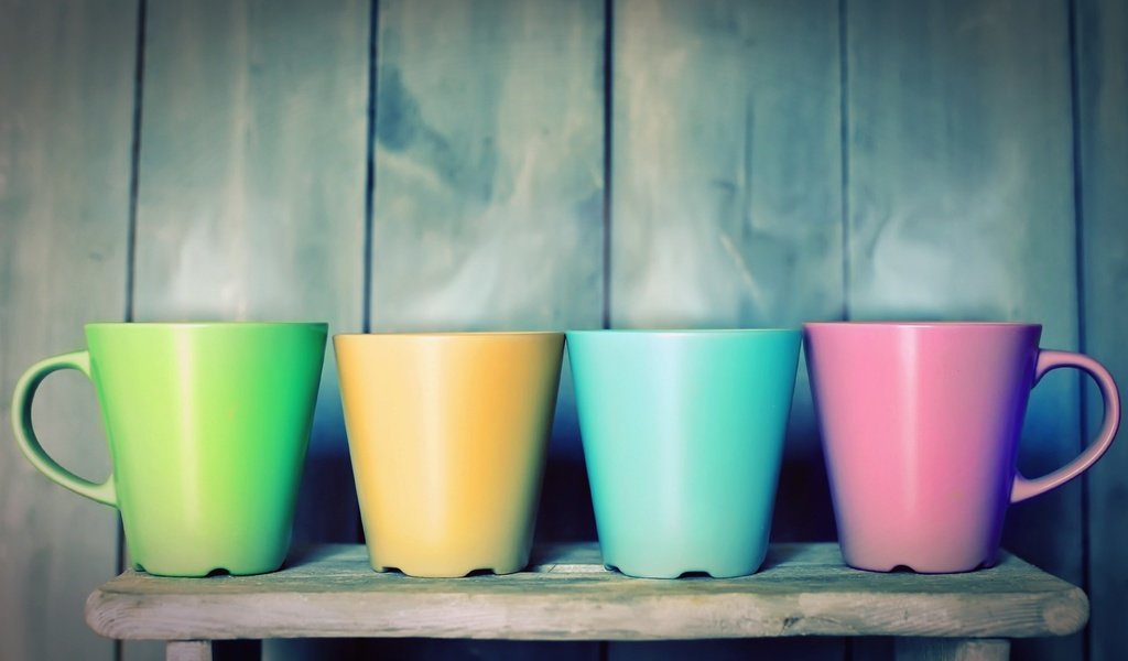 Обои разноцветные, кружки, чай, чашки, colorful, mugs, tea, cup разрешение 2560x1440 Загрузить