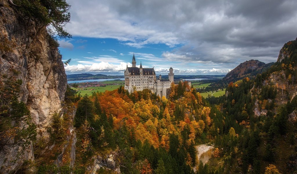 Обои осень, германия, бавария, замок нойшванштайн, autumn, germany, bayern, neuschwanstein castle разрешение 2000x1333 Загрузить