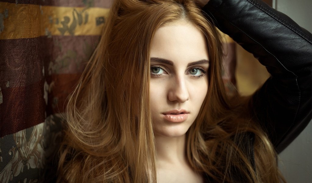 Обои девушка, портрет, взгляд, модель, волосы, лицо, позирует, roman prosek, girl, portrait, look, model, hair, face, posing разрешение 2560x1600 Загрузить