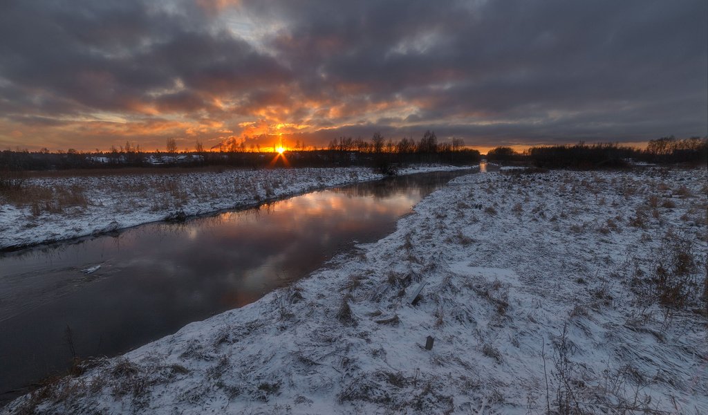 Обои восход, солнце, снег, природа, зима, речка, sunrise, the sun, snow, nature, winter, river разрешение 2500x1667 Загрузить