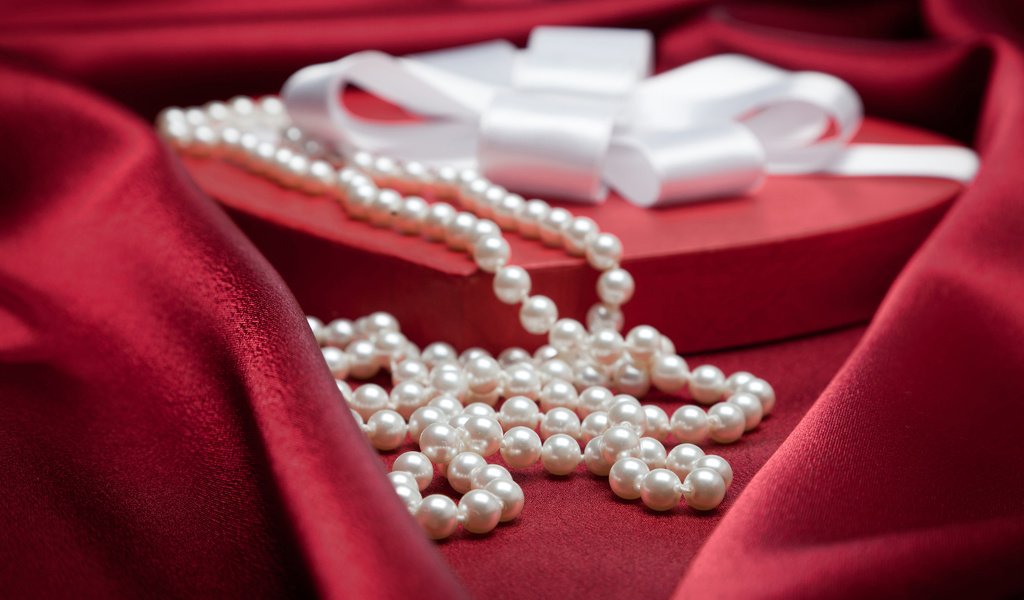 Обои подарок, украшение, ожерелье, жемчуг, bojan kontrec, gift, decoration, necklace, pearl разрешение 3840x2400 Загрузить