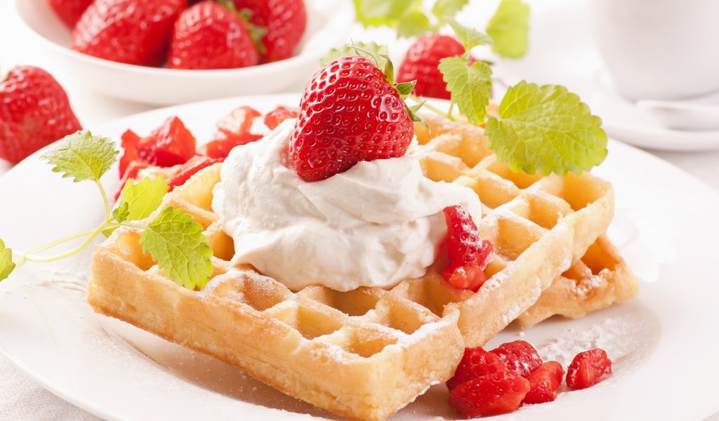 Обои мята, клубника, десерт, вафли, крем, mint, strawberry, dessert, waffles, cream разрешение 5140x3415 Загрузить