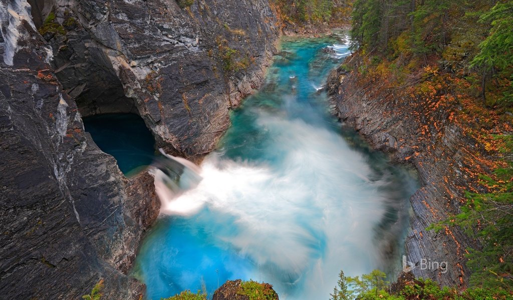 Обои река, природа, водопад, канада, британская колумбия, bing, кросс-ривер-фолс, river, nature, waterfall, canada, british columbia, cross-river falls разрешение 1920x1200 Загрузить