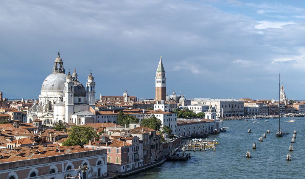 Обои город, венеция, причал, залив, дома, италия, the city, venice, pier, bay, home, italy разрешение 3000x2000 Загрузить