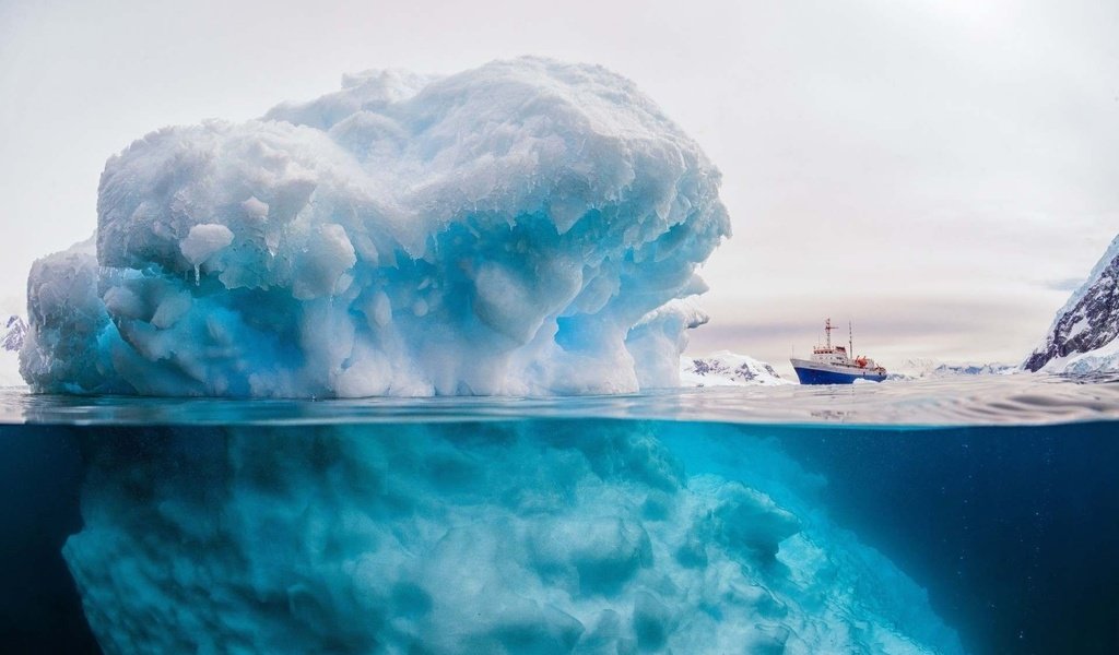 Обои природа, море, корабль, лёд, айсберг, антарктида, nature, sea, ship, ice, iceberg, antarctica разрешение 1920x1145 Загрузить