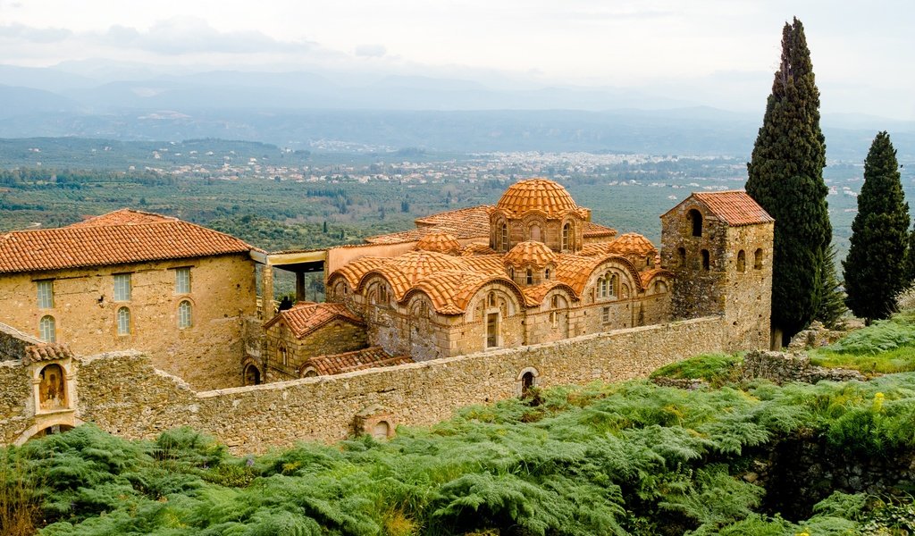 Обои деревья, храм, панорама, греция, памятник, монастырь, мистра, trees, temple, panorama, greece, monument, the monastery, mistras разрешение 2048x1365 Загрузить