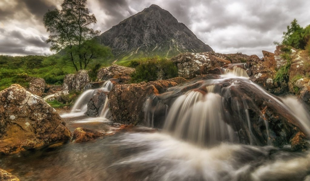 Обои река, дерево, камни, пейзаж, гора, поток, шотландия, river, tree, stones, landscape, mountain, stream, scotland разрешение 1920x1200 Загрузить