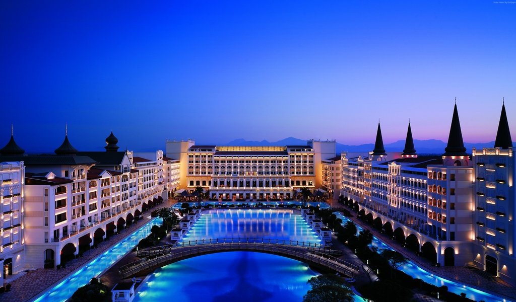 Обои ночь, огни, город, турция, гостиница, mardan palace, анталия, night, lights, the city, turkey, the hotel, antalya разрешение 3840x2160 Загрузить