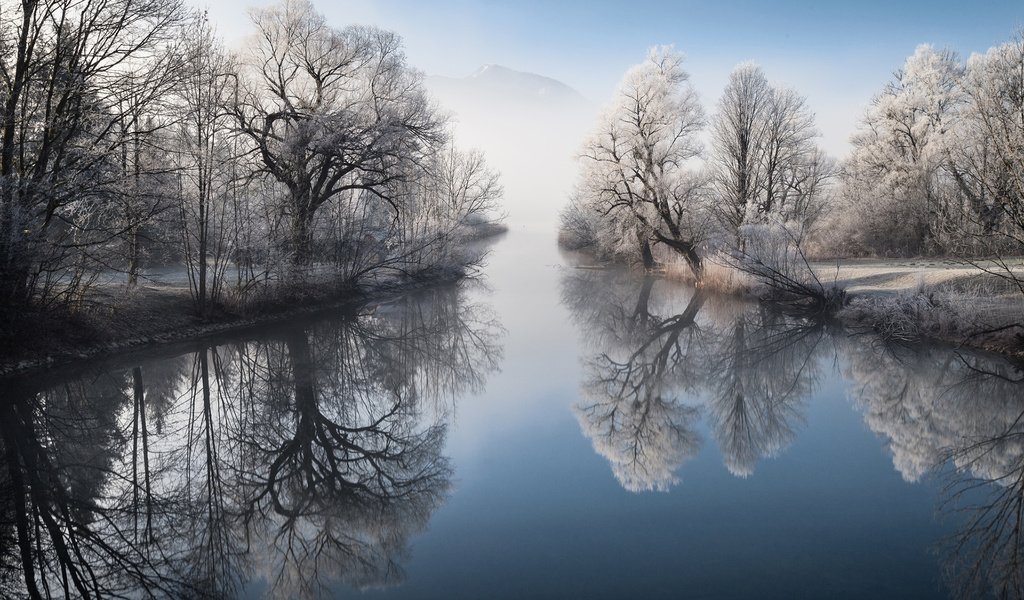 Обои деревья, озеро, природа, зима, отражение, пейзаж, парк, trees, lake, nature, winter, reflection, landscape, park разрешение 1920x1200 Загрузить