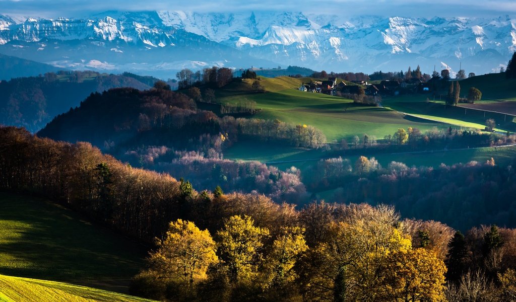 Обои облака, деревья, горы, осень, швейцария, берн, clouds, trees, mountains, autumn, switzerland, bern разрешение 2048x1381 Загрузить