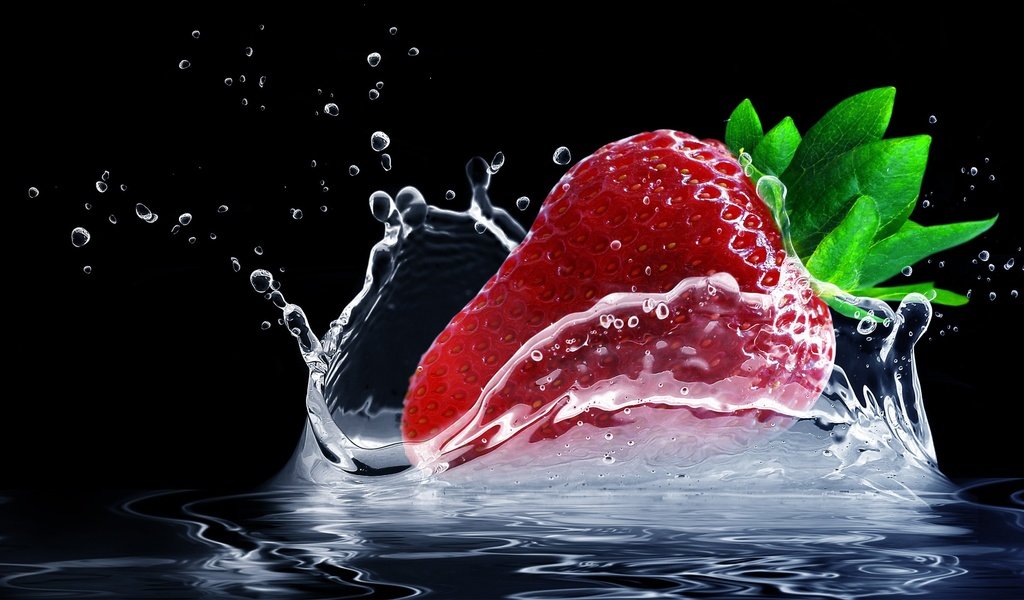 Обои вода, капли, клубника, брызги, черный фон, всплеск, water, drops, strawberry, squirt, black background, splash разрешение 2560x1440 Загрузить