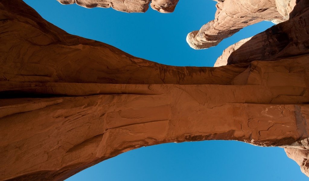 Обои небо, скалы, пейзаж, каньон, юта, национальный парк арки, the sky, rocks, landscape, canyon, utah, arches national park разрешение 2000x1330 Загрузить