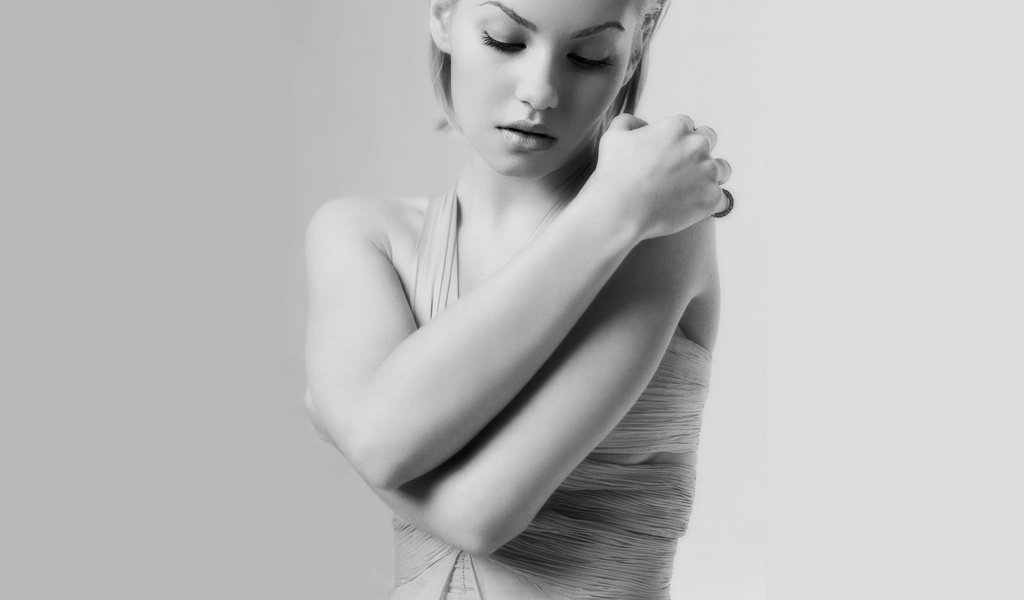 Обои блондинка, чёрно-белое, актриса, элиша катберт, blonde, black and white, actress, elisha cuthbert разрешение 1920x1200 Загрузить