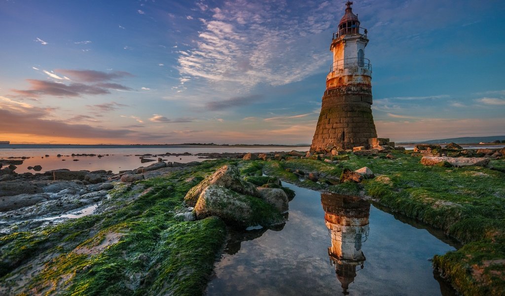 Обои река, отражение, маяк, побережье, англия, ланкашир, abbey lighthouse, река лун, river, reflection, lighthouse, coast, england, lancashire, river lune разрешение 2048x1360 Загрузить