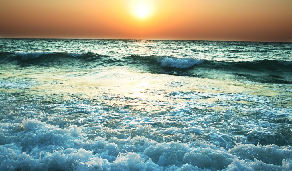 Обои солнце, волны, закат, горизонт, океан, the sun, wave, sunset, horizon, the ocean разрешение 2560x1600 Загрузить