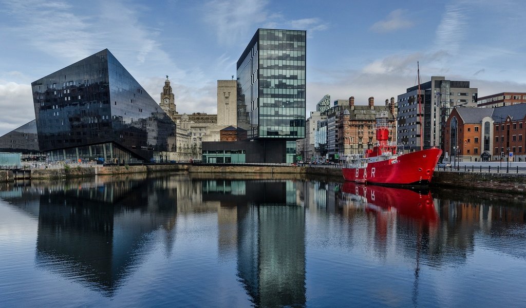 Обои отражение, корабль, дома, англия, порт, ливерпуль, reflection, ship, home, england, port, liverpool разрешение 2048x1317 Загрузить