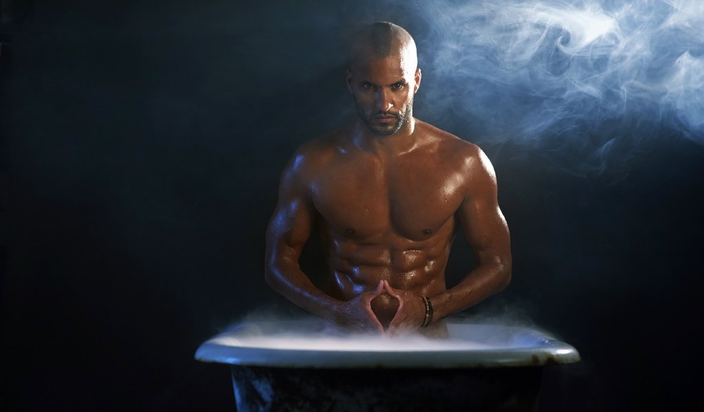 Обои взгляд, актёр, лицо, ванна, рики уиттл, look, actor, face, bath, ricky whittle разрешение 2560x1600 Загрузить