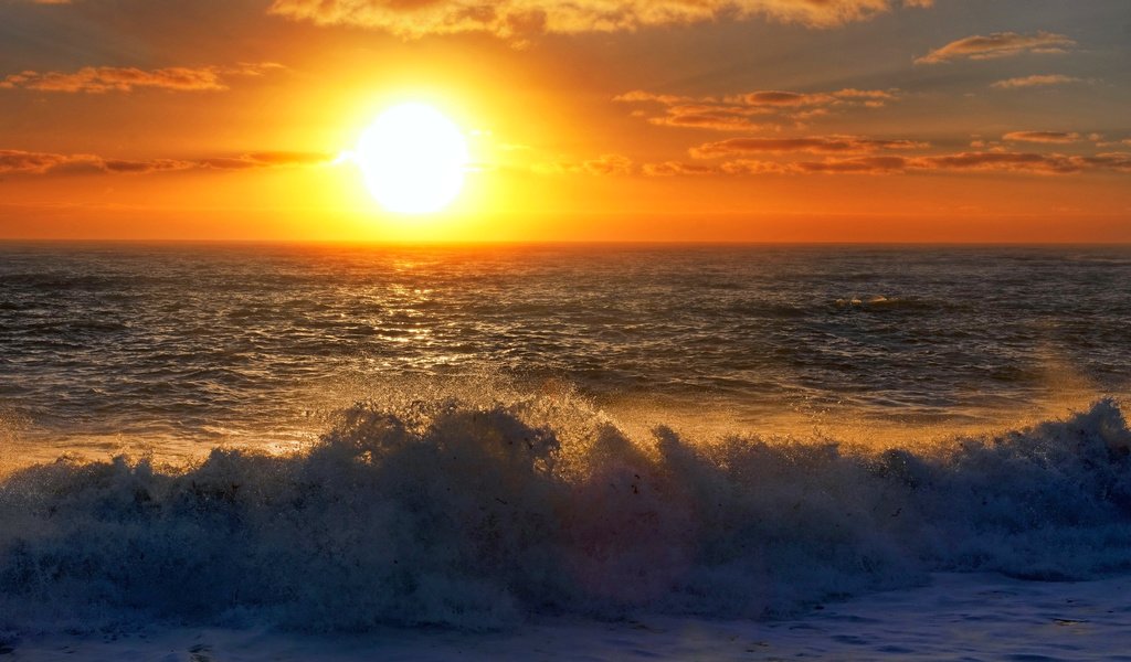 Обои волны, закат, море, 17, wave, sunset, sea разрешение 5420x3710 Загрузить