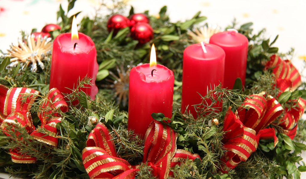 Обои свечи, новый год, рождество, венок, candles, new year, christmas, wreath разрешение 3840x2400 Загрузить