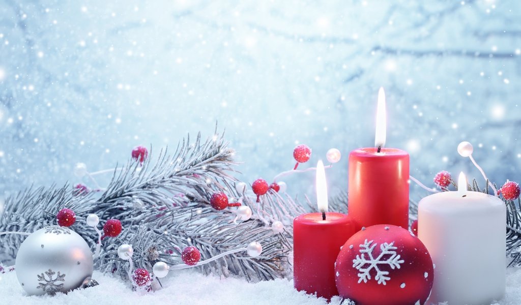 Обои свечи, новый год, рождество, елочные украшения, candles, new year, christmas, christmas decorations разрешение 2880x1800 Загрузить