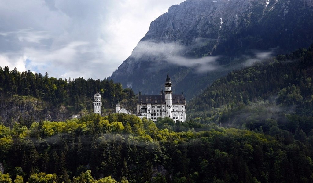 Обои горы, замок, осень, германия, нойшванштайн, mountains, castle, autumn, germany, neuschwanstein разрешение 1920x1080 Загрузить